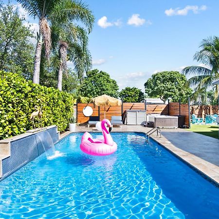 Palms Retreat! Giant Heated Pool-Hottub-Firepit-5Min2Beach-Pets-Ev Chgr Fort Lauderdale Exterior foto