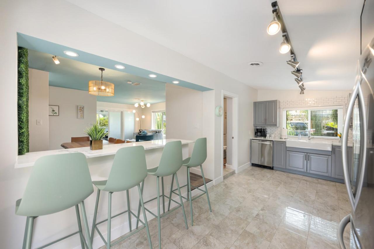 Palms Retreat! Giant Heated Pool-Hottub-Firepit-5Min2Beach-Pets-Ev Chgr Fort Lauderdale Exterior foto