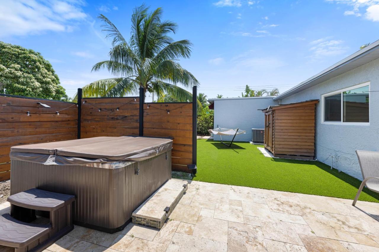 Palms Retreat! Giant Heated Pool-Hottub-Firepit-5Min2Beach-Pets-Ev Chgr Fort Lauderdale Exterior foto