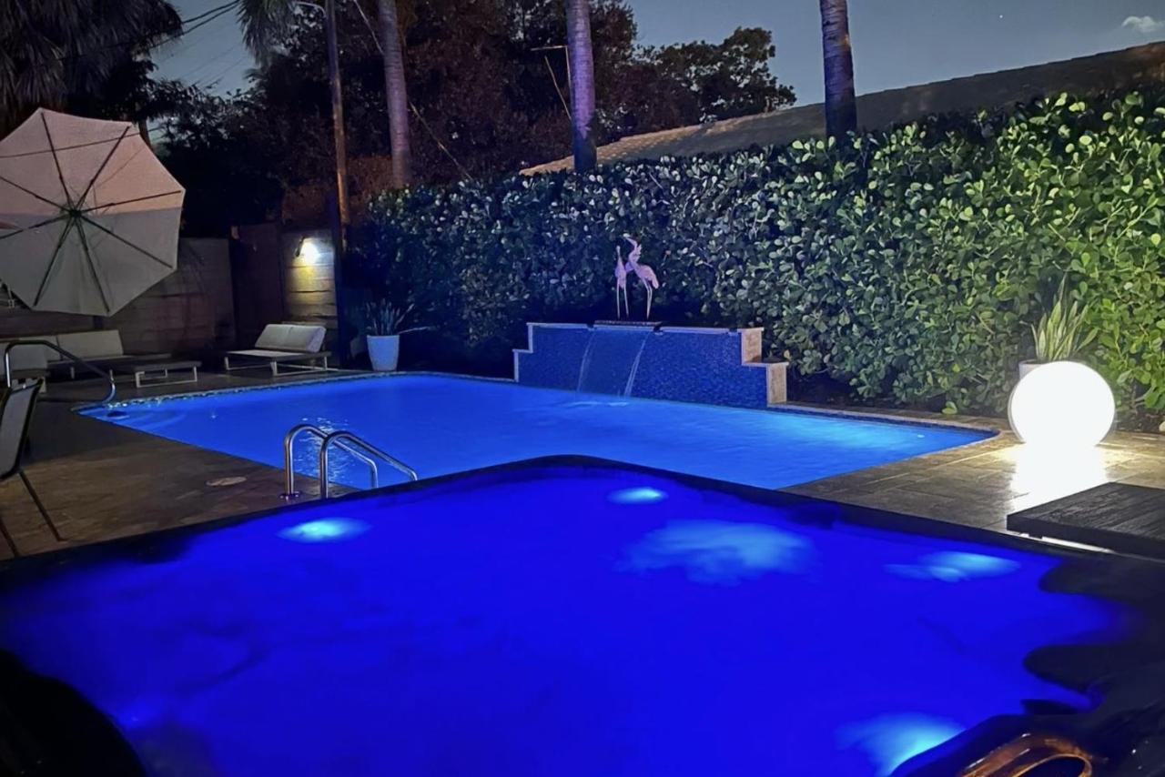Palms Retreat! Giant Heated Pool-Hottub-Firepit-5Min2Beach-Pets-Ev Chgr Fort Lauderdale Exterior foto